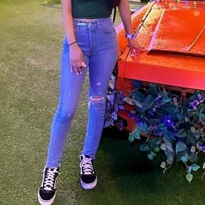 Levi’s Wedgie Skinny Distressed Jeans